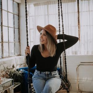 Meet your Posher, Andrea